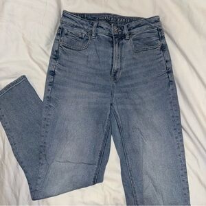 American Eagle Mom Straight Jeans